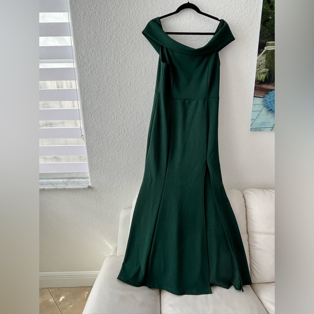 Green dress size 10